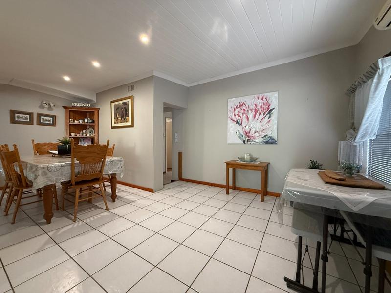 4 Bedroom Property for Sale in Myrtledene Western Cape